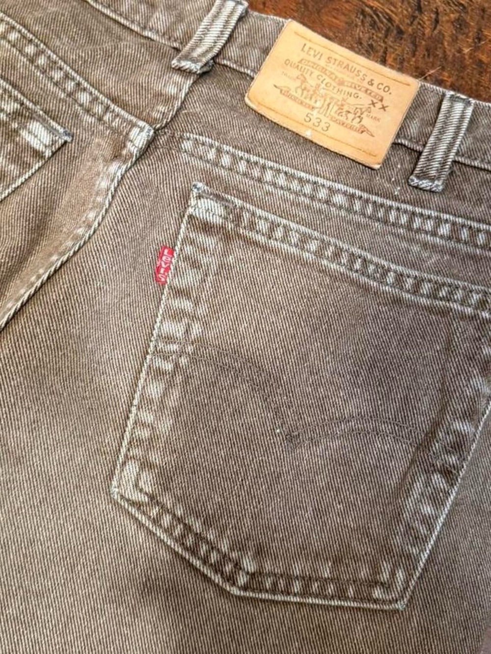 Vintage 90s Levis 533 Faded Distressed Relaxed Fit Brown Jeans - Picture 3 of 5